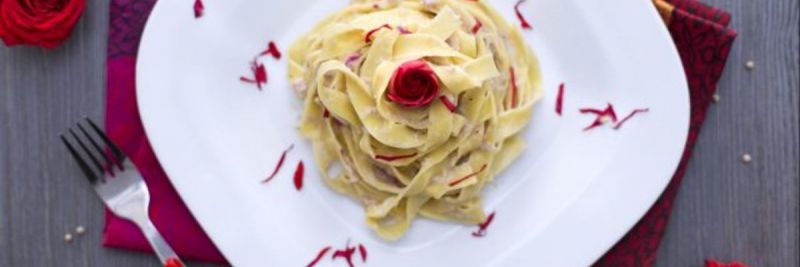 tagliatelle-petali-di-rosa.jpeg