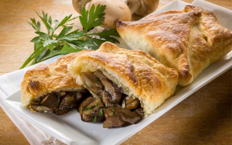 strudel-ai-funghi.jpg strudel-ai-funghi.jpg
